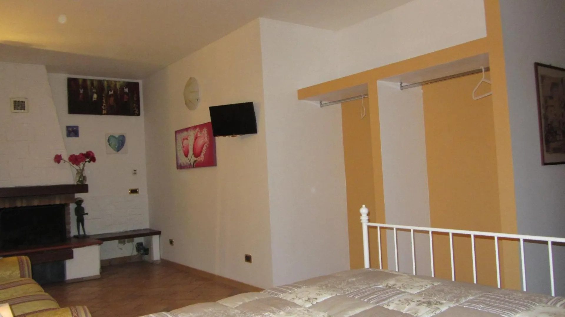 Guest house A 2 Passi Dal Bellaria Hotel San Lazzaro di Savena Italy